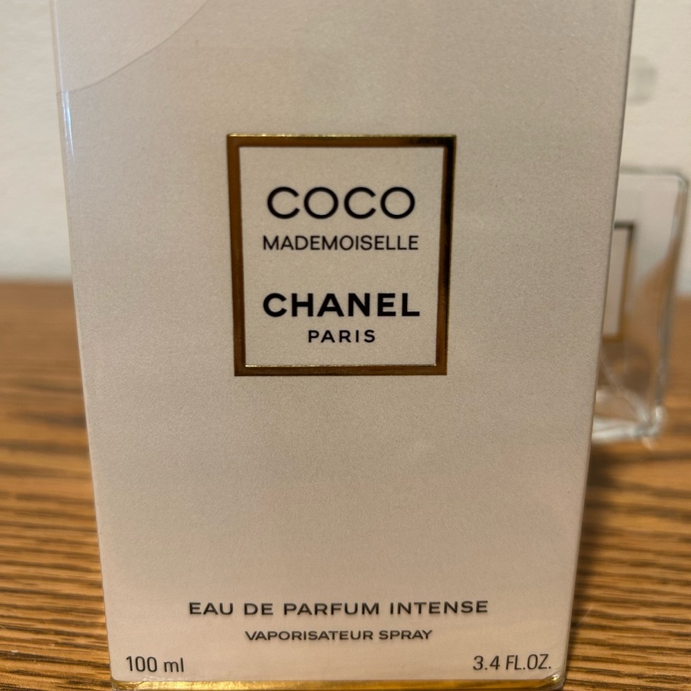 Chanel Perfume Bottle With Box - Picture 12 of 14
